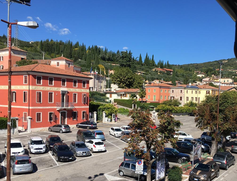 Dimora Valpolicella Hotell SantʼAmbrogio di Valpolicella Exteriör bild