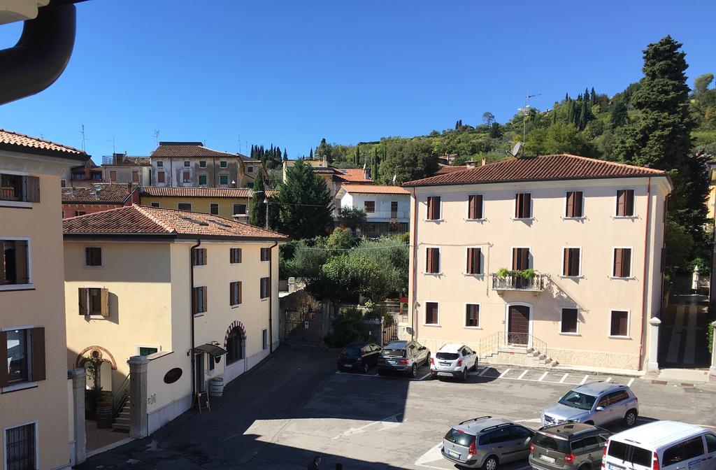 Dimora Valpolicella Hotell SantʼAmbrogio di Valpolicella Exteriör bild
