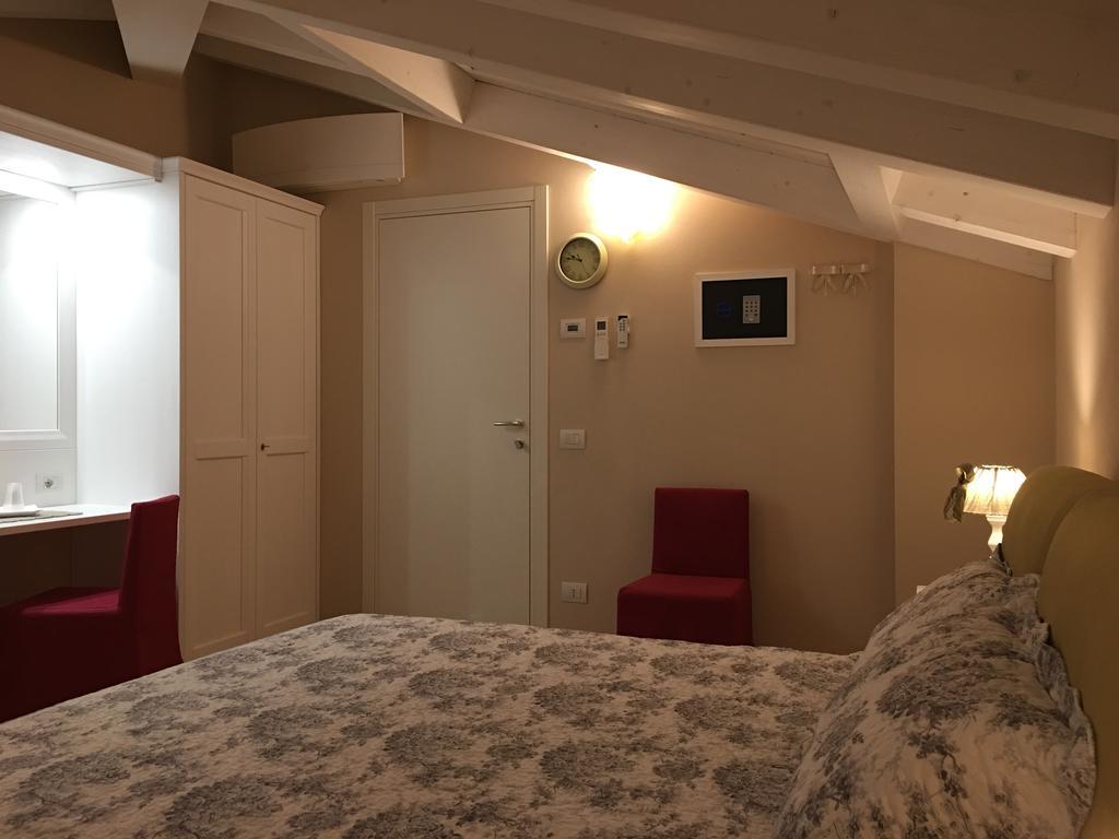 Dimora Valpolicella Hotell SantʼAmbrogio di Valpolicella Exteriör bild